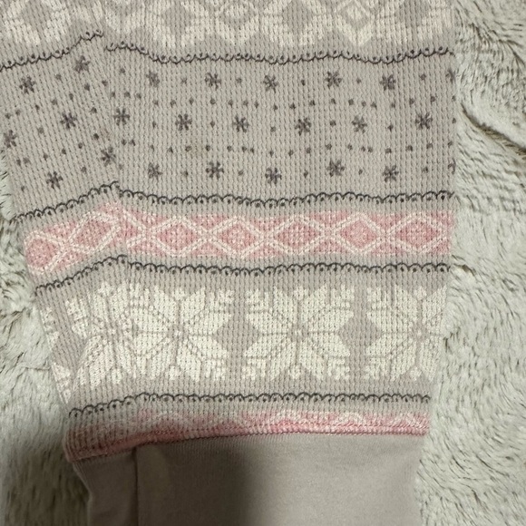 Victoria's Secret Snowflake Print Pink and Gray Pajama Pants - Picture 12 of 12